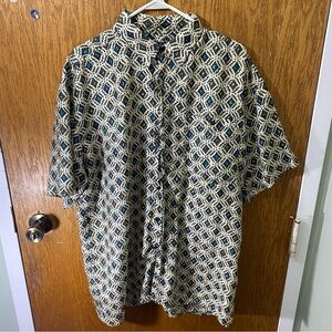 Mens Medium 100% silk casual short sleeve button up